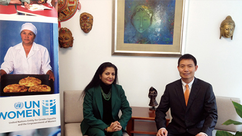 南非首位女性副总统 联合国会见赏金国际CEO